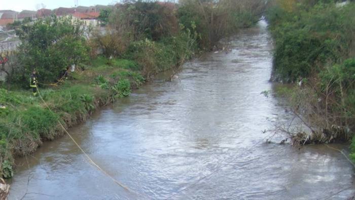 esalazioni fiume sarno salvati attivare una cabina di regia in prefettura