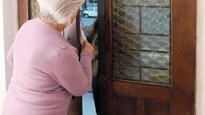 finto nipote la chiama dalla danimarca nonna mi servono subito 2mila euro