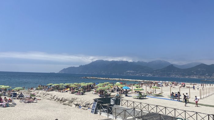 domenica di caldo e sole e gia praticamente estate a salerno