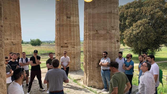 unisa al parco archeologico di paestum lezioni open air per gli studenti