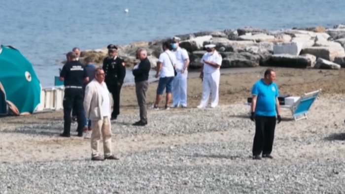 morto in spiaggia ad agropoli sarebbe stato ucciso di botte