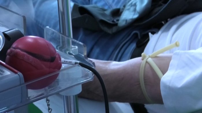 emergenza sangue in campania appello urgente a donare negli ospedali