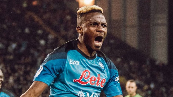 osimhen caccia al gol l unico intoccabile della formazione del napoli