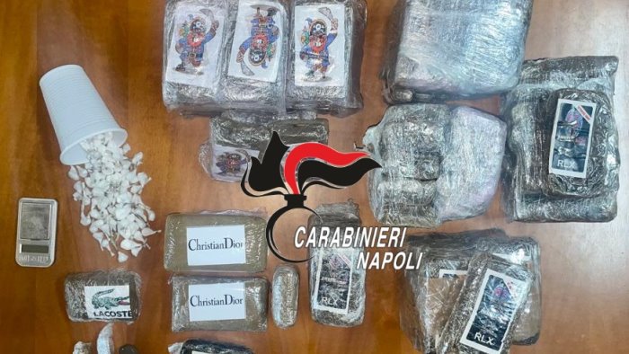 blitz anti droga nel quartiere san giovanni a napoli tre arresti