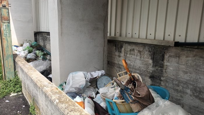 pessolano via case rosse senza trasporti e nel degrado ridare dignita all area