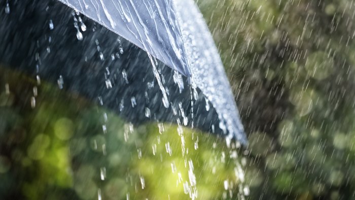 ancora pioggia in campania prorogata allerta meteo fino al 3 maggio