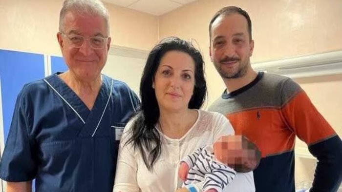 avellino diventa mamma a 47 anni gioia alla clinica malzoni