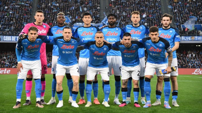 napoli dopo l udinese la squadra non rientrera a capodichino