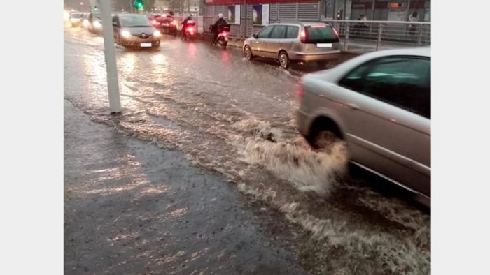 maltempo nuovo pomeriggio di allerta rischio allagamenti fino alle 21