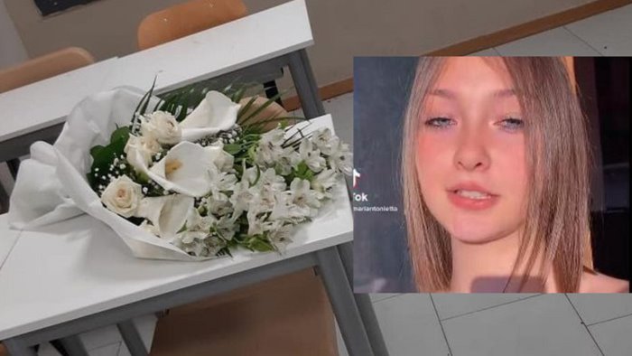 morta folgorata nella vasca fiori bianchi sul banco di maria antonietta