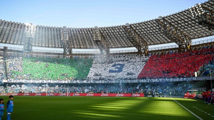 ferlaino scudetto di tutti e stata la festa dei tifosi bello vederli felici