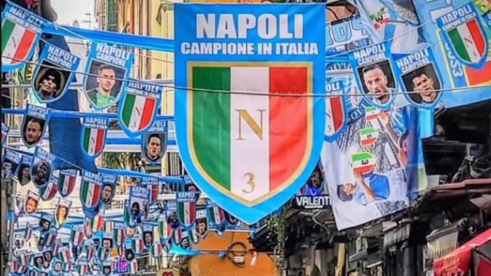 napoli uno scudetto che promuove l economia oltre allo sport