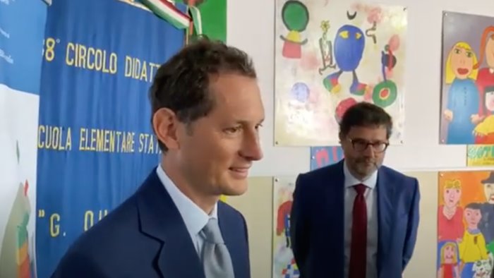 john elkann a napoli alla scuola quarati scudetto meritato maradona e vivo