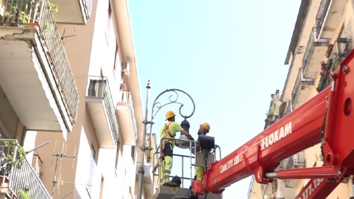 scarsa illuminazione nelle strade di salerno il comune corre ai ripari