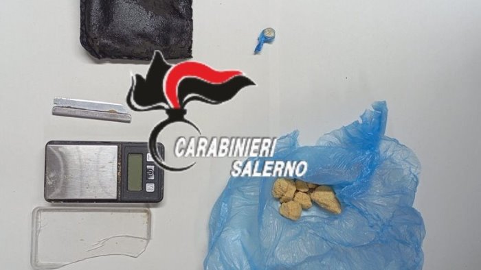 trovato con l eroina in auto arrestato 42enne dai carabinieri