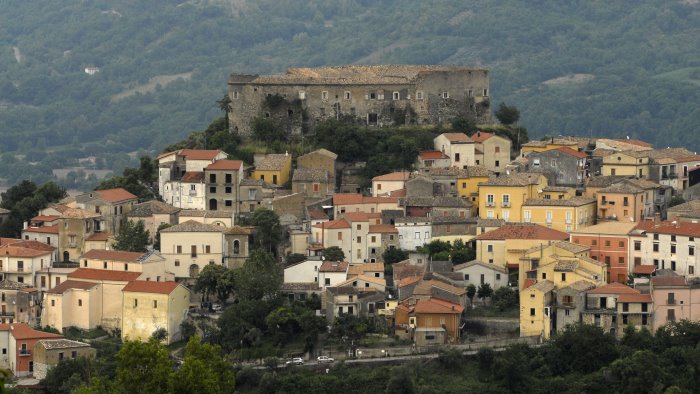 fe li ce cresce l attesta per il primo festival del libro di ceppaloni