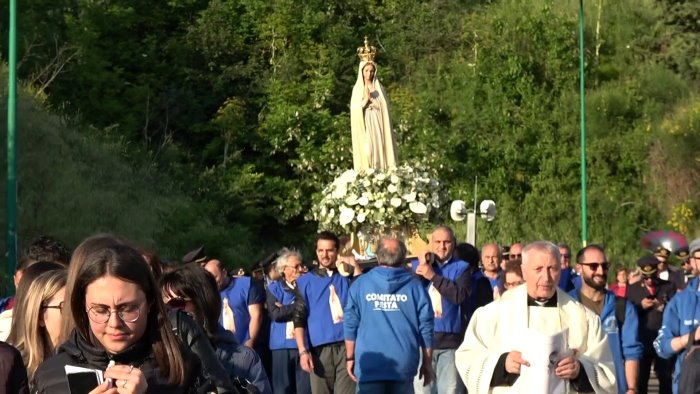 ariano processione di fatima funestata dal dolore muore la barista a cardito