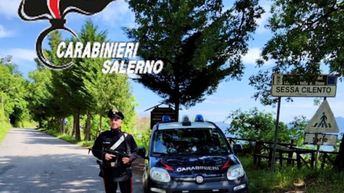 sessa cilento maltratta la ex divieto di avvicinamento per un 54enne