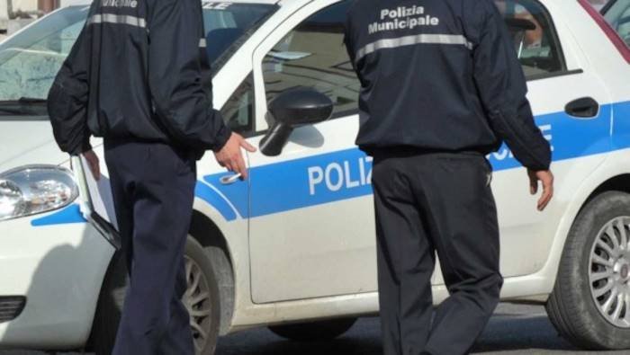 allarme amianto nell ex ceramiche d agostino la polizia municipale fa chiarezza