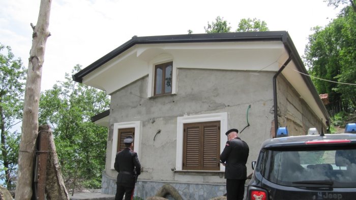 villa quasi completata in area vincolata sequestro dei carabinieri