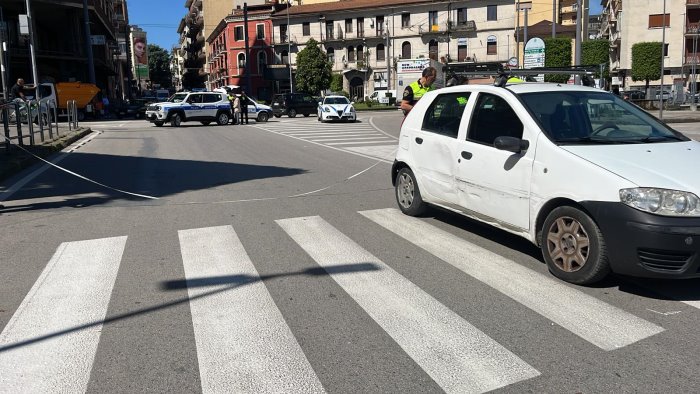 anziana investita in piazza kennedy trasportata in ospedale chiusa la strada