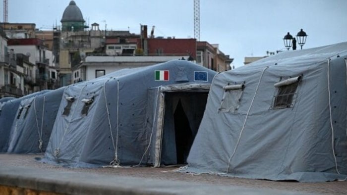 terremoto ai campi flegrei la solidarieta del cna campania nord