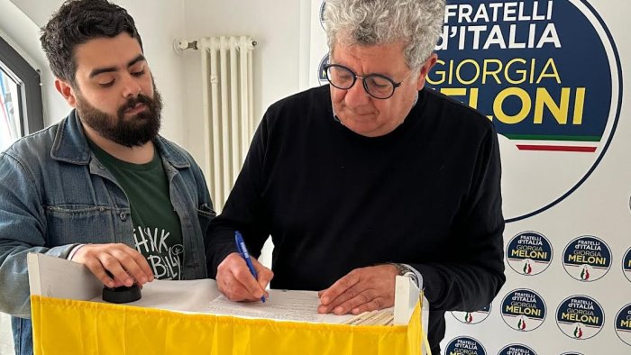 avellino il candidato sindaco iandoli abbraccia il progetto di legambiente