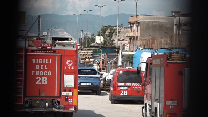 incidente sul lavoro in un cantiere della metropolitana a napoli muore 63enne