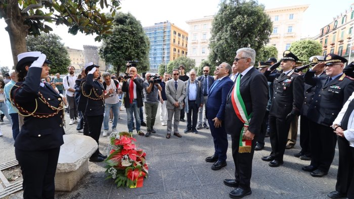 giornata della legalita napoli rende omaggio a falcone e borsellino