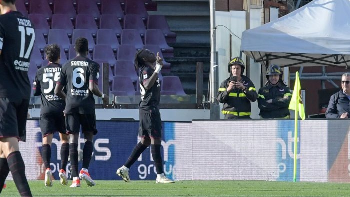 salernitana ultimo giro di danze in serie a chiusura a san siro con il milan