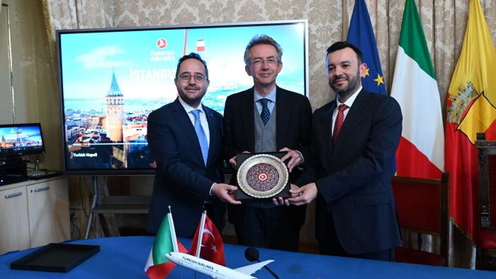 turkish airlines connette napoli al mondo piu che mai con il 50 dei voli in piu