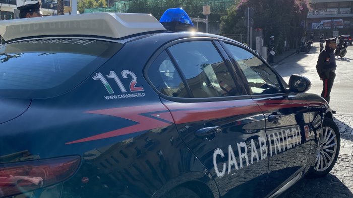 droga nella penisola sorrentina carabinieri arrestano pusher