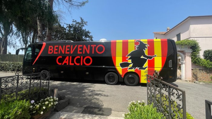 ritiro finito il benevento e tornato in citta