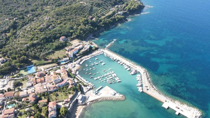 castellabate legambiente volontari e studenti per pulire spiagge e fondali