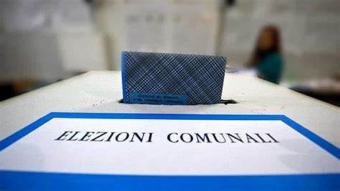 voto avellino e corsa per le liste i 7 candidati sindaco salvo sorprese