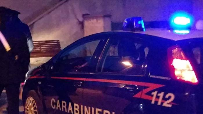 sarno rapina in un tabacchi bottino da 20mila euro