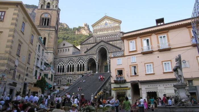 amalfi un posto da istruttore contabile presso il comune