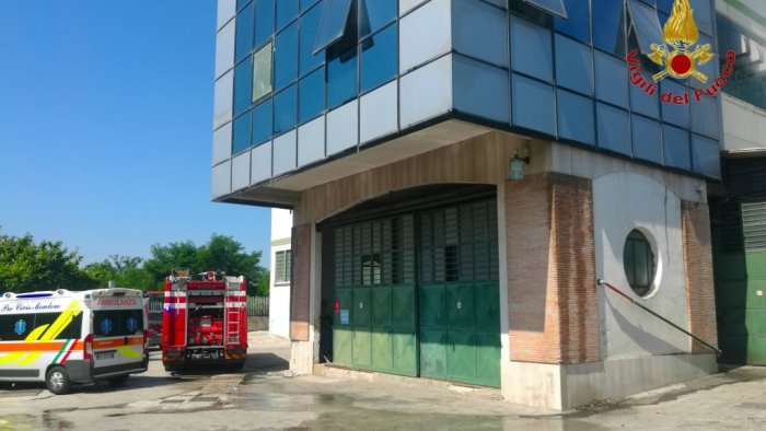 silos della conceria in fiamme paura a solofra