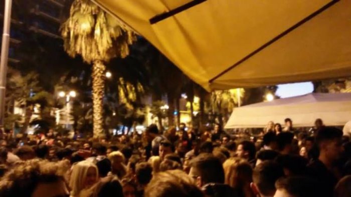 movida assembramenti ad amalfi chiuso noto locale