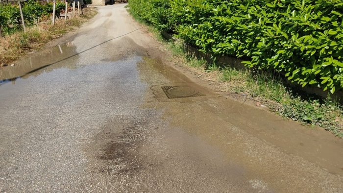 ariano perdite d acqua in 2 contrade appello all alto calore