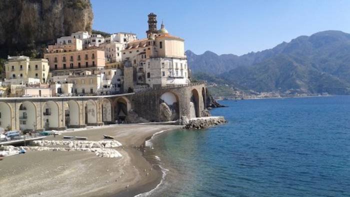 atrani spiagge libere a lavoro 6 cittadini svantaggiati