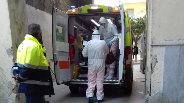 giovane donna trovata impiccata choc a palma campania