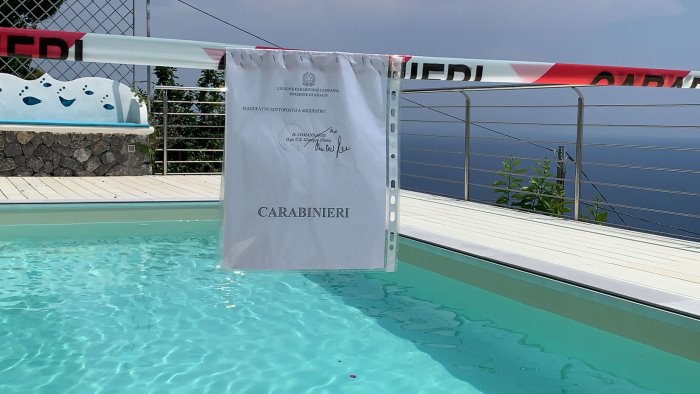 lotta all abusivismo in costiera amalfitana tre piscine sequestrate