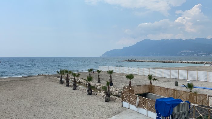 staccionate sulle spiagge cammarota l amministrazione comunale mente