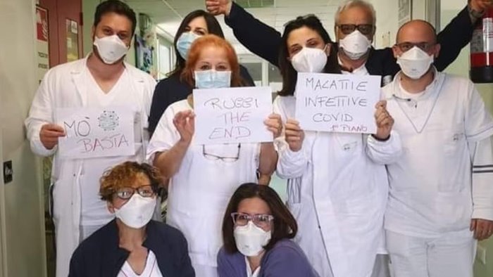 ospedale di salerno covid free la soddisfazione del sindaco napoli