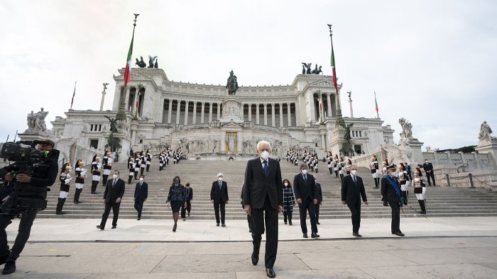 mattarella italia ricostruita dalle macerie la costituzione ha indicato strada