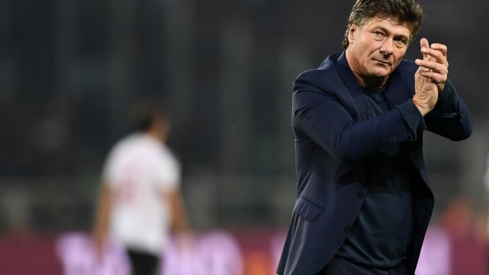 mazzarri l italia puo arrivare in fondo bravo mancini