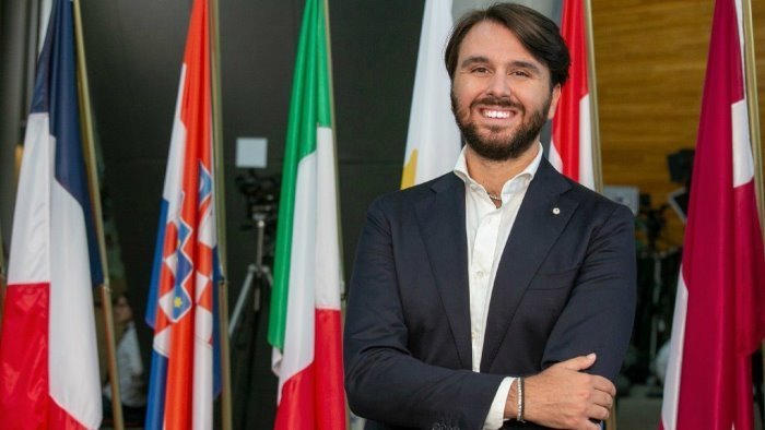 furore fondi europei arrivati grazie a conte forze politiche lo ringrazino