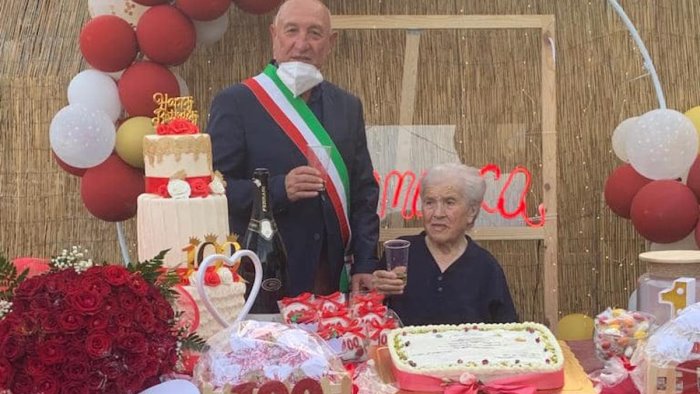 sassano in festa per i 100 anni di nonna francesca