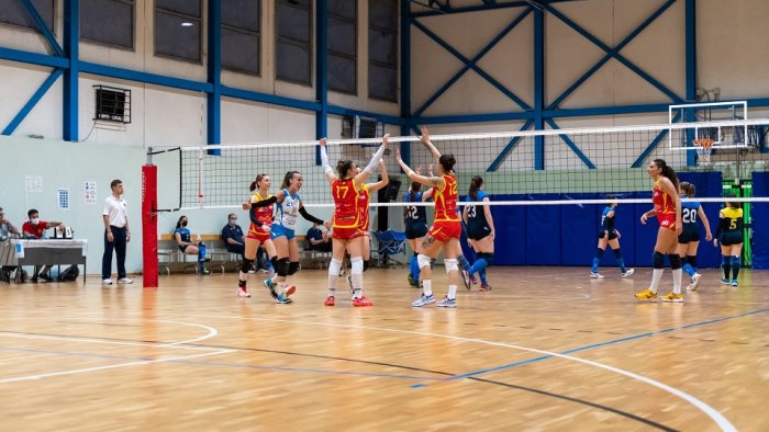 accademia volley in gara due villaricca pareggia la situazione